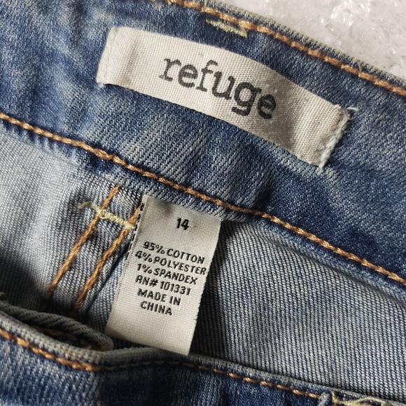 SALE!! REFUGE JEANS - Picture 2 of 6